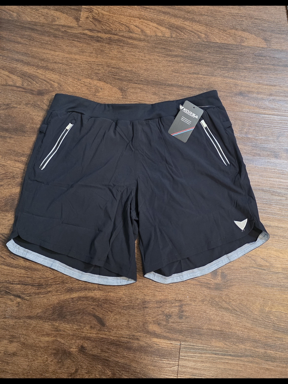 New Korsa Women's Size Lg Black Athletic Workout Shorts With Pockets